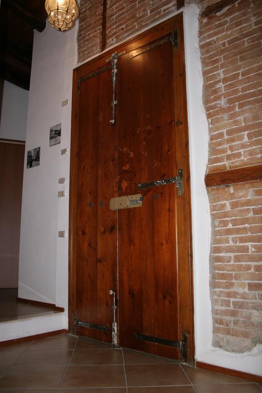 カリアリ Note Sulla Piazza Bed & Breakfast エクステリア 写真